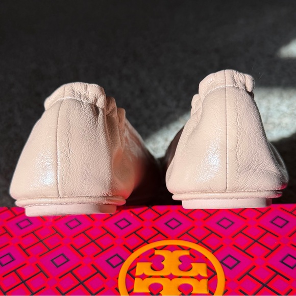 Tory Burch Minnie Travel Ballet with Leather Logo Goat Leather Flat - Picture 5 of 9